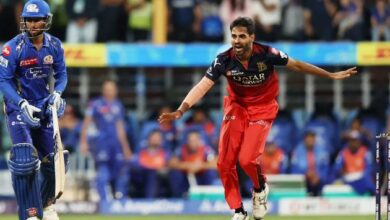 Photo of Bhuvneshwar Kumar ने रचा इतिहास, तोड़ डाला IPL का ऑलटाइम रिकॉर्ड