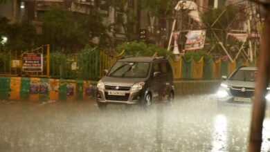 Photo of दिल्ली में बारिश होने से मिली गर्मी से राहत, यूपी में आंधी-तूफान ने मचाई तबाही