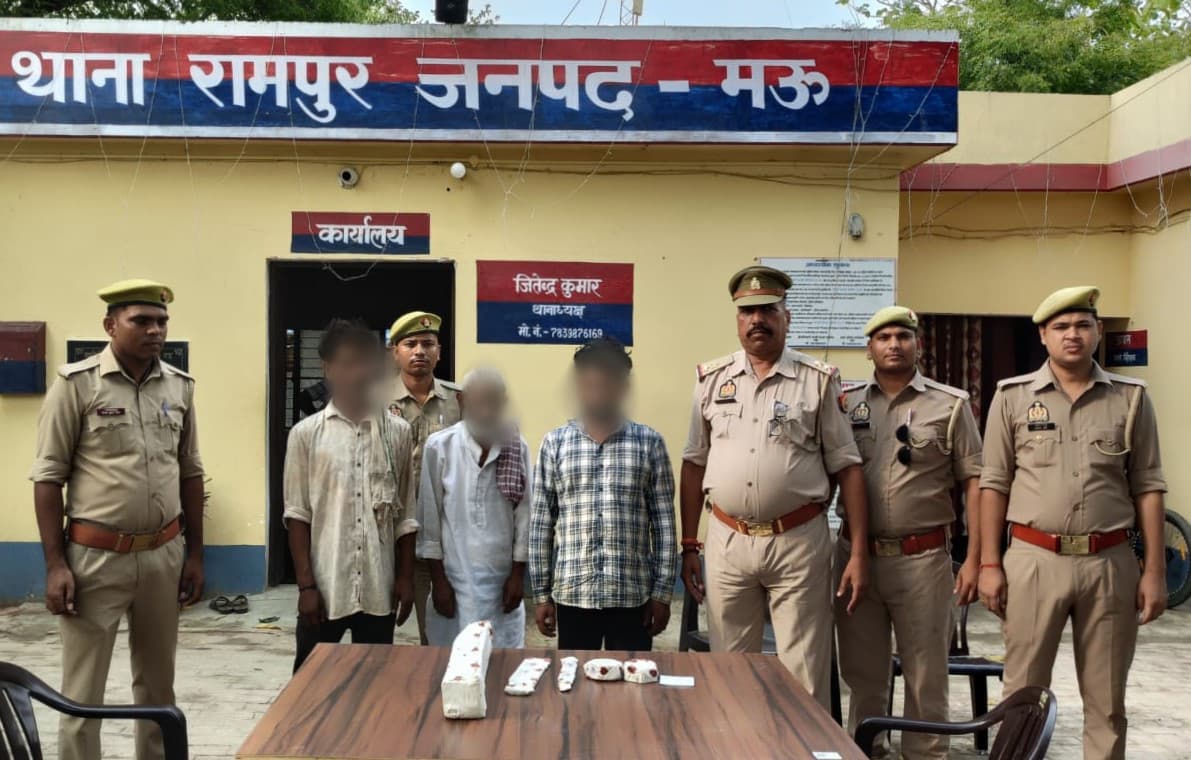 Photo of गौमांस के साथ तीन गिरफ्तार: तराजू, चाकू और बाइक भी बरामद