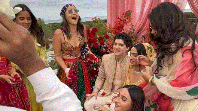 Photo of कान्स में जलवा बिखेरने के बाद दोस्त की शादी अटेंड करने पहुंची Alia Bhatt