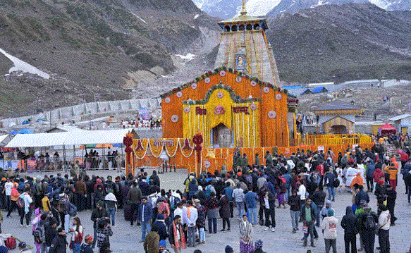 Photo of श्रद्धा से भीगे मन…किया वंदन…कपाट खुलते ही हर-हर महादेव के जयकारों से गूंज उठी घाटी
