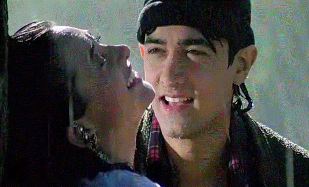 Photo of 3 दिन में शूट हुआ था 1 मिनट का Kiss सीन, ठिठुर गई थीं Karisma Kapoor