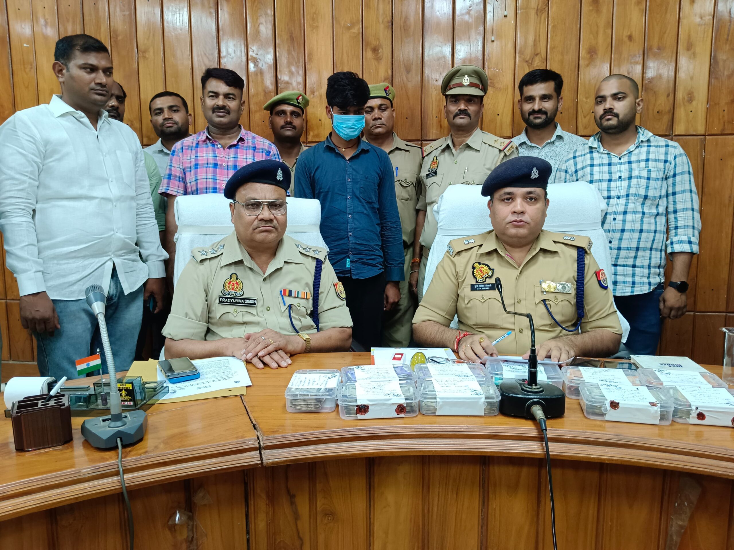 Photo of 24 घंटे में सुलझी बड़ी चोरी, पेट्रोल पंप से उड़ाए गए लाखों रुपये बरामद