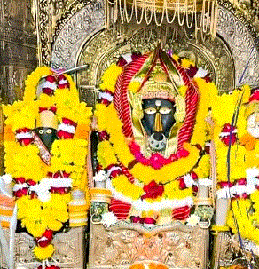 Photo of बगलामुखी जयंती पर इस विधि से करें मां की आराधना, जानें पूजा से जुड़ी सभी बातें