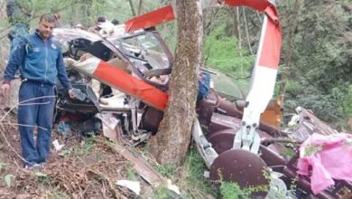 Photo of गौरीकुंड में बड़ा हादसा, केदारनाथ से गुप्तकाशी आ रहा हेलिकॉप्टर क्रैश; सात की मौत