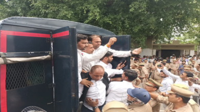 Photo of UP: सपा कार्यालय खाली कराने पर हंगामा-धक्कामुक्की, जिलाध्यक्ष समेत 15 पदाधिकारी हिरासत में