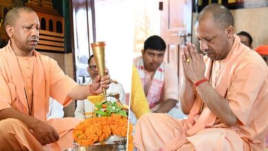 Photo of यूपी: सावन के पहले दिन सीएम योगी ने किया रुद्राभिषेक