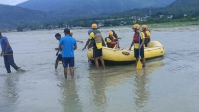 Photo of विकासनगर के पास नदी का जलस्तर बढ़ने से फंसे 11 मजदूर,  एसडीआरएफ ने किया रेस्क्यू