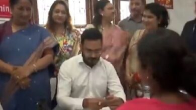 Photo of आनंद विहार में महा रक्तदान शिविर का आयोजन, दिल्ली की सीएम रेखा गुप्ता ने किया निरीक्षण!