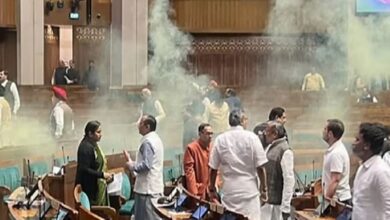 Photo of संसद की सुरक्षा में सेंध के आरोपी नीलम-महेश को राहत, दिल्ली हाईकोर्ट ने दी जमानत