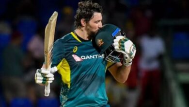 Photo of वेस्टइंडीज के खिलाड़ी का बैट लेकर टिम डेविड ने उसकी ही टीम को फोड़ डाला, 11 छक्के