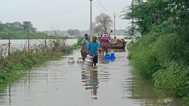 Photo of उत्तर प्रदेश में गोकुल बैराज से फिर छोड़ा गया पानी, यमुना का दिखा रौद्र रूप…
