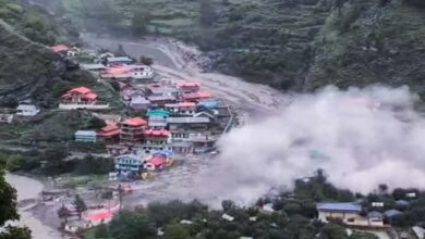Photo of उत्तरकाशी में बादल फटने के कहर के बाद हर तरफ मलबा, तबाही और चीखें, जवानों ने संभाला  मोर्चा