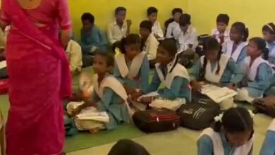 Photo of डिंडोरी में जर्जर स्कूल भवनों ने खोली सरकारी शिक्षा व्यवस्था की पोल