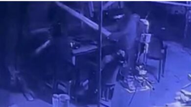 Photo of रुपये के विवाद में टिंबर कारखाने के कर्मचारी को पीटा