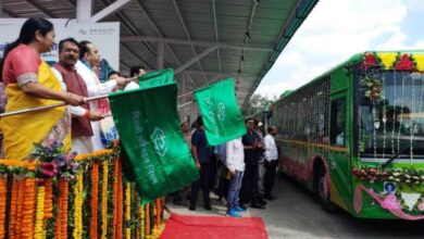 Photo of दिल्लीवालों को बड़ा तोहफा, यमुनापार को मिली 300 नई देवी बसें, 21 नए रूट्स पर दौड़ेगी