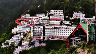Photo of वैष्णो देवी के श्रद्धालुओं की संख्या बढ़ने से धर्मनगरी में बढ़ी रौनक