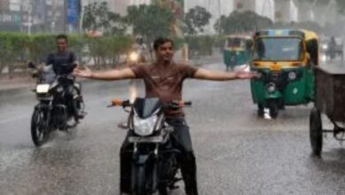 Photo of मुंबई में बारिश के बाद उमस और गर्मी से राहत