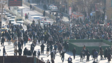 Photo of आंदोलन कुचलने के लिए खामेनेई की सेना ने बरसाईं गोलियां!