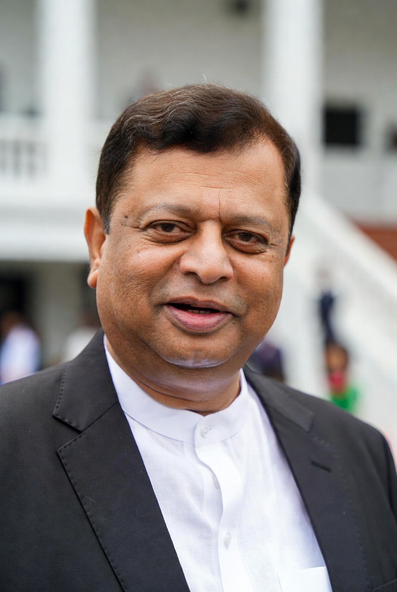 Photo of 35 साल बाद पुरुष प्रधानमंत्री मिला -बांग्लादेश को