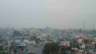 Photo of उत्तराखंड: मौसम बिगड़ा तो मैदान में सामान्य हुआ तापमान, आज भी बारिश-बर्फबारी के आसार