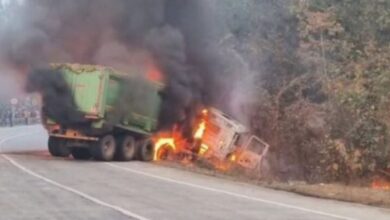 Photo of तेज रफ्तार का कहर, कोरबा में कोयला लदे ट्रेलर और सीमेंट गाड़ी की भीषण टक्कर, जिंदा जला चालक