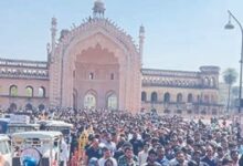 Photo of खामेनेई की मौत के बाद लखनऊ सहित यूपी में कई जगह प्रदर्शन