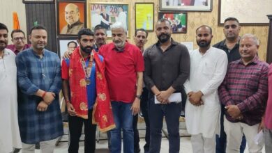 Photo of वुशु के उभरते सितारे: अर्जुन खजूरिया ने बढ़ाया J&K पुलिस का मान