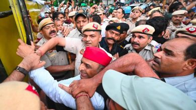 Photo of अखिलेश यादव को पुलिस सुरक्षा में छत्रसाल स्टेडियम ले जाया गया, समर्थकों ने किया विरोध | Akhilesh Yadav