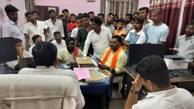 Photo of विद्युत समस्याओं को लेकर एक्सईएन से मिले भाजपा नेता
