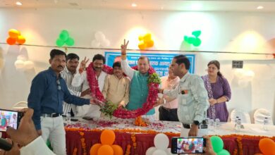 Photo of निर्दलीय विधान परिषद प्रत्याशी डॉ. राहुल राज कुलश्रेष्ठ ने इटावा में भरी हुंकार, शिक्षा स्वास्थ्य और बेरोजगारी को लेकर संकल्प पत्र किया जारी