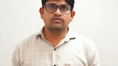 Photo of पांच हजार रुपये घूस लेते रंगे हाथ पकड़ा गया उद्योग विभाग का बाबू