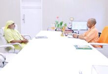 Photo of चिल्लूपार के विकास के लिए विधायक राजेश त्रिपाठी ने की मुख्यमंत्री से मुलाकात