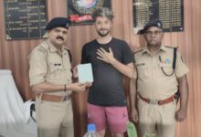 Photo of ऑपरेशन ‘अमानत’ के तहत फ्रांसीसी यात्री को लौटाया गया खोया टैबलेट