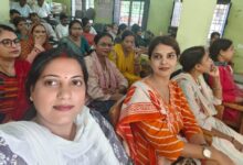Photo of खड्डा में चेयरमैन प्रतिनिधि ने बांटा तिरंगा