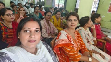 Photo of खड्डा में चेयरमैन प्रतिनिधि ने बांटा तिरंगा