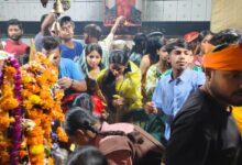 Photo of तीसरे सोमवार को शिव मंदिरों उमड़ी भीड़