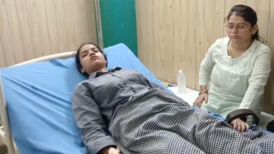 Photo of एयरपोर्ट पर लाइसेंसी पिस्टल से चली गोली, दो सुरक्षा कर्मी घायल