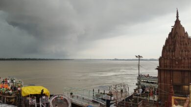 Photo of वाराणसी में बाढ़ को लेकर प्रशासन अलर्ट, 5 सेंटीमीटर प्रति घंटे की रफ्तार से बढ़ रहा गंगा का जलस्तर