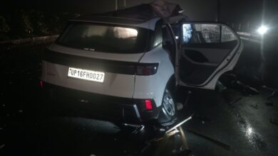 Photo of ट्रक से टकराई बाराबंकी सीओ की कार, सीओ-सिपाही घायल
