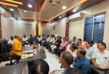 Photo of डोल मेले की तैयारियों को लेकर नगर पालिका अध्यक्ष विनय जायसवाल ने की बैठक