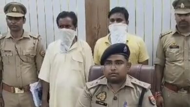 Photo of सेवरही में झपटमारी की घटना का खुलासा, दो शातिर गिरफ्तार: लूटा गया सोने का लॉकेट और बाइक बरामद