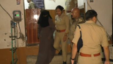 Photo of गेस्ट हाउस में ‘स्पेशल सर्विस’ के नाम पर देह व्यापार का खुलासा, 8 हिरासत में