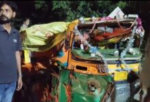 Photo of तेज रफ्तार ट्रैक्टर ने ऑटो में मारी टक्कर, दो घायल