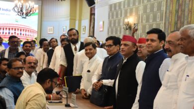 Photo of विधानसभा भवन पहुंचकर रामगोपाल यादव और धनराज नाथवानी ने भरा नामांकन