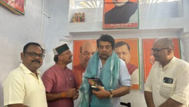 Photo of विश्व भोजपुरी सम्मेलन के प्रतिनिधि मंडल ने सांसद आरपीएन सिंह के प्रति जताया आभार