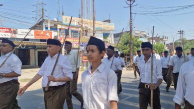 Photo of विजयादशमी पर आरएसएस स्वयंसेवकों ने किया पथ संचलन