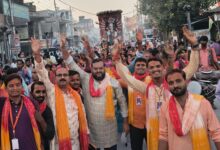 Photo of परंपरागत रूप से कड़ी सुरक्षा के बीच प्रतिमाओं का देर रात तक हुआ विसर्जन