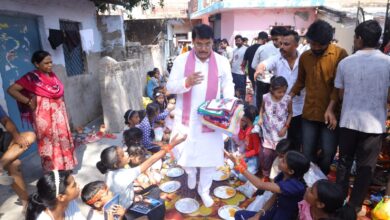 Photo of कन्या पूजन कर दिया नारी शक्ति के सम्मान का संदेश, 351 कन्याओं को कराया भोज