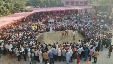 Photo of विश्व दर्शन मंदिर में गूंजे दांव-पेच, पहलवानों ने दिखाया दमखम